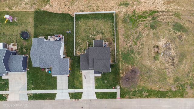 1431 Cardinal Ridge Drive, Newton, IA 50208