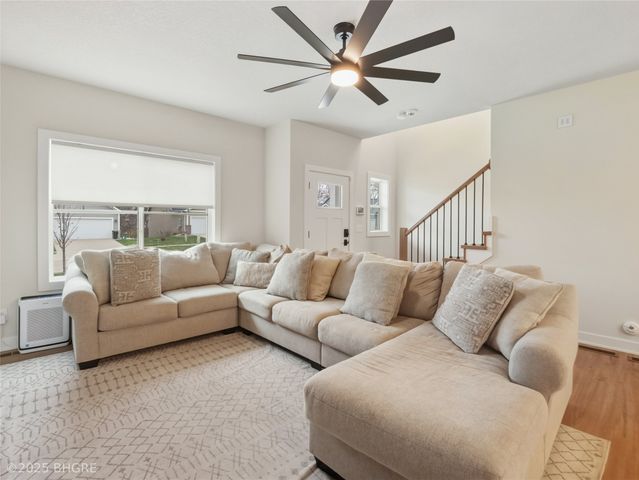 1431 Cardinal Ridge Drive, Newton, IA 50208