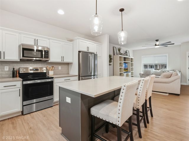 1431 Cardinal Ridge Drive, Newton, IA 50208