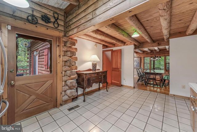 10898 WOODLEAF LN, Great Falls, VA 22066