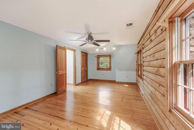 10898 WOODLEAF LN, Great Falls, VA 22066