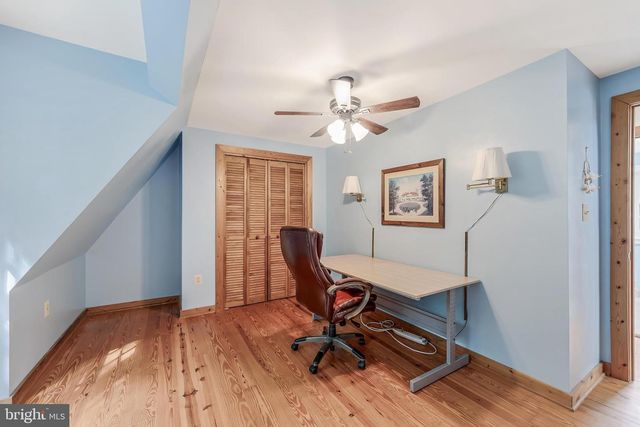 10898 WOODLEAF LN, Great Falls, VA 22066