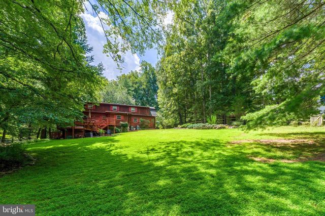 10898 WOODLEAF LN, Great Falls, VA 22066