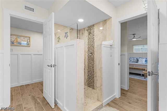 467 Madison CT, Fort Myers Beach, FL 33931