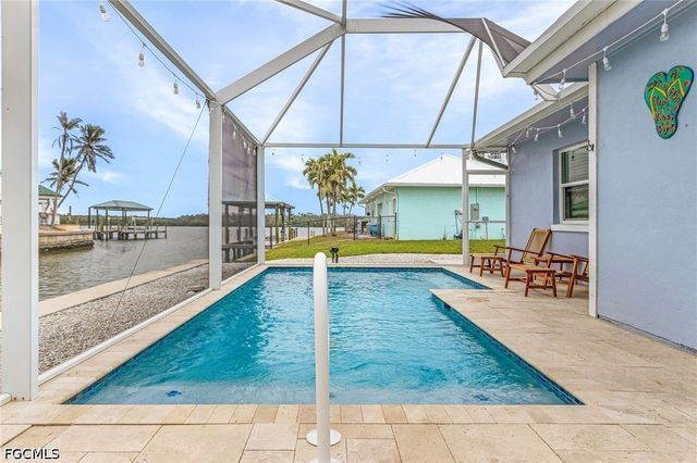 467 Madison CT, Fort Myers Beach, FL 33931