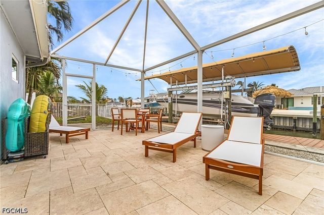 467 Madison CT, Fort Myers Beach, FL 33931