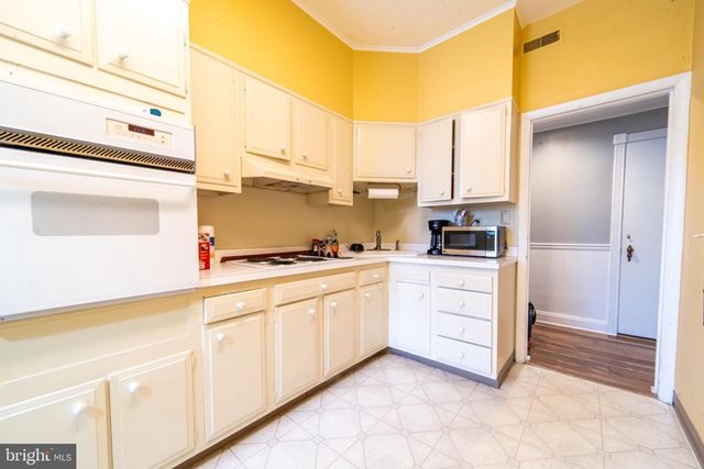 1080 E LANDIS AVE, Vineland, NJ 08360