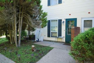 72 The Rise, Warwick, NY 10990