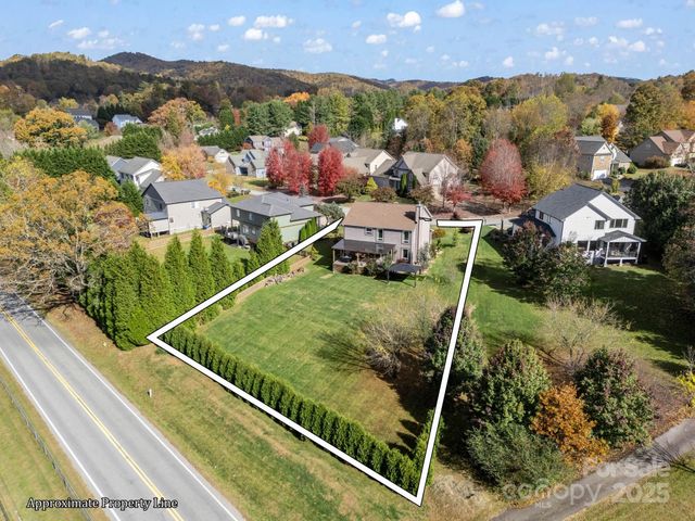 27 Drakes Meadow Lane, Arden, NC 28704