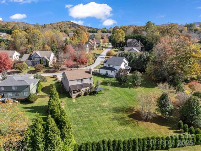 27 Drakes Meadow Lane, Arden, NC 28704