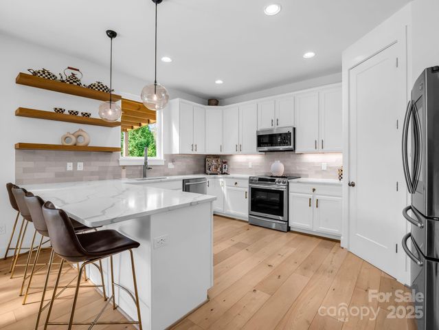 27 Drakes Meadow Lane, Arden, NC 28704