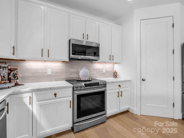 27 Drakes Meadow Lane, Arden, NC 28704