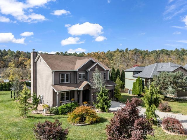 27 Drakes Meadow Lane, Arden, NC 28704