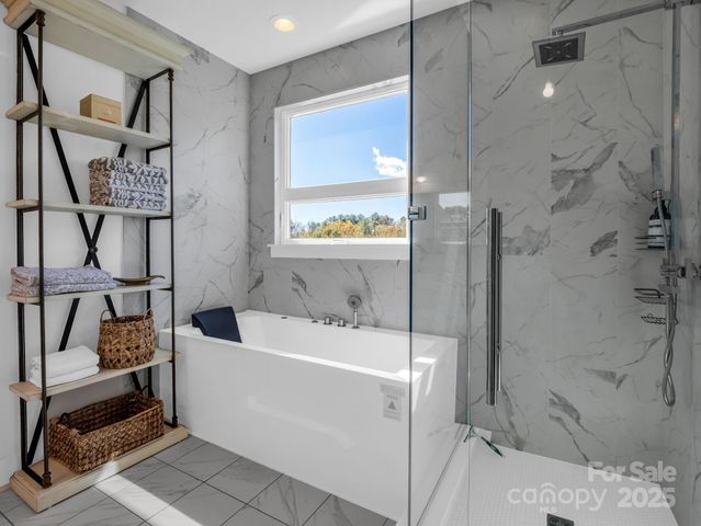 27 Drakes Meadow Lane, Arden, NC 28704