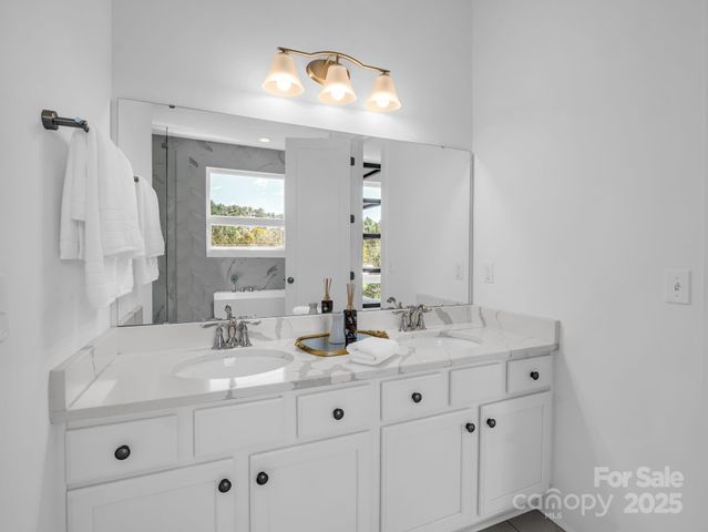 27 Drakes Meadow Lane, Arden, NC 28704