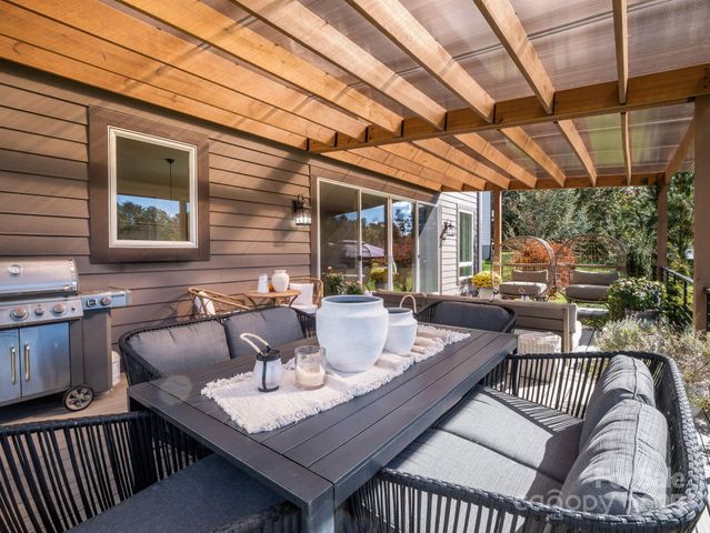 27 Drakes Meadow Lane, Arden, NC 28704