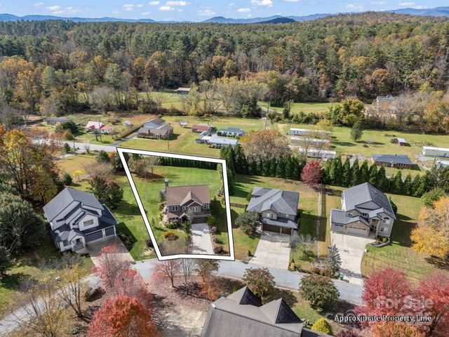 27 Drakes Meadow Lane, Arden, NC 28704