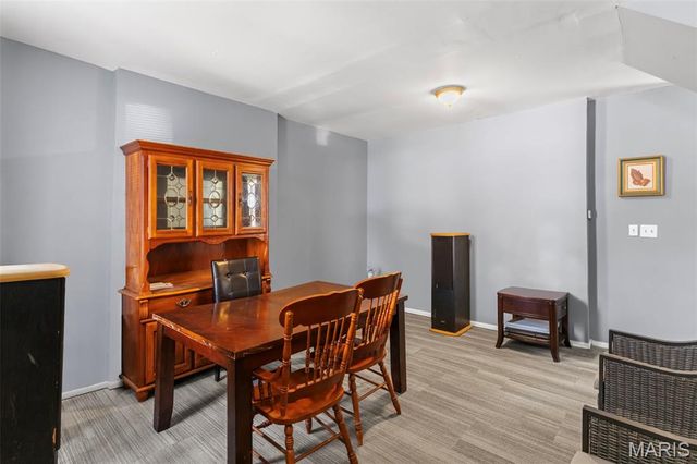 5892 Highland Avenue, St Louis, MO 63112
