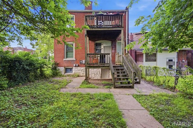 5892 Highland Avenue, St Louis, MO 63112