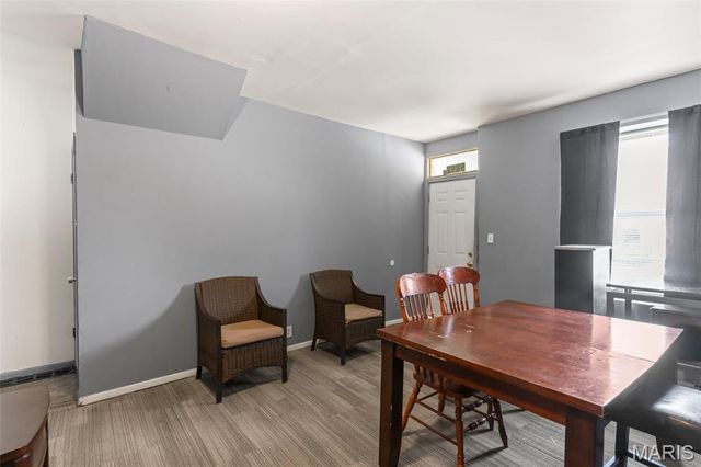 5892 Highland Avenue, St Louis, MO 63112