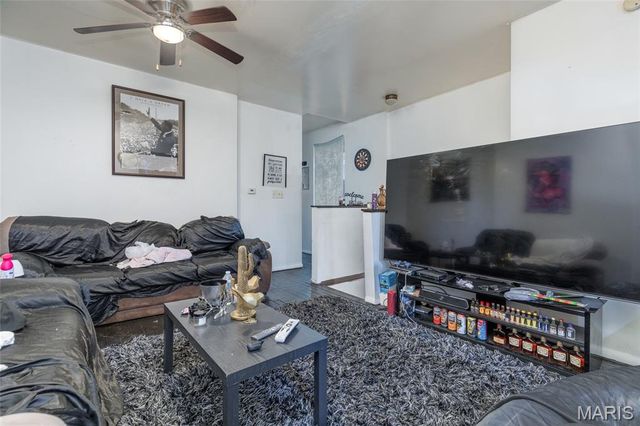 5892 Highland Avenue, St Louis, MO 63112