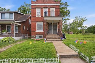 5892 Highland Avenue, St Louis, MO 63112