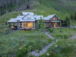225 Alpen Strasse Street, Bozeman, MT 59715