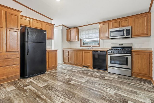 1105 Forest Lane, Columbus, MI 48063