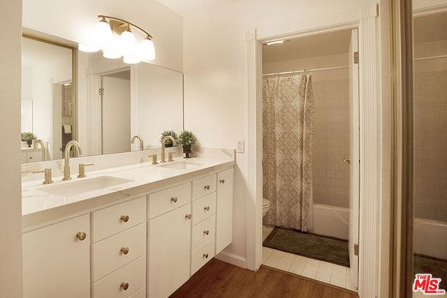 6708 Hillpark Drive 202, Los Angeles, CA 90068