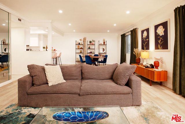 6708 Hillpark Drive 202, Los Angeles, CA 90068