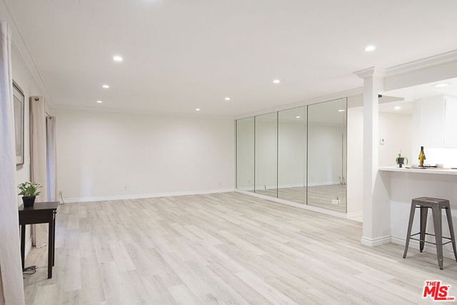 6708 Hillpark Drive 202, Los Angeles, CA 90068