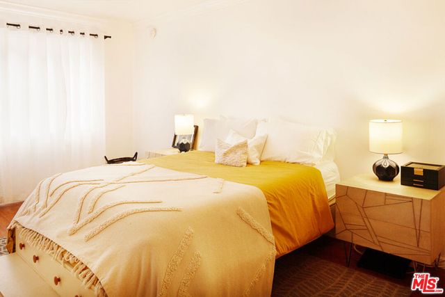 6708 Hillpark Drive 202, Los Angeles, CA 90068