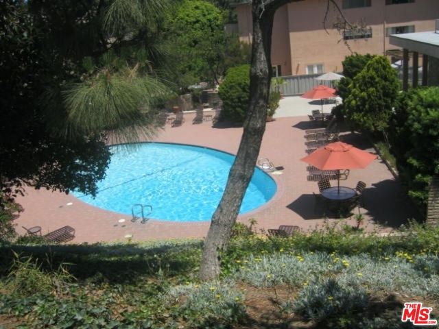 6708 Hillpark Drive 202, Los Angeles, CA 90068