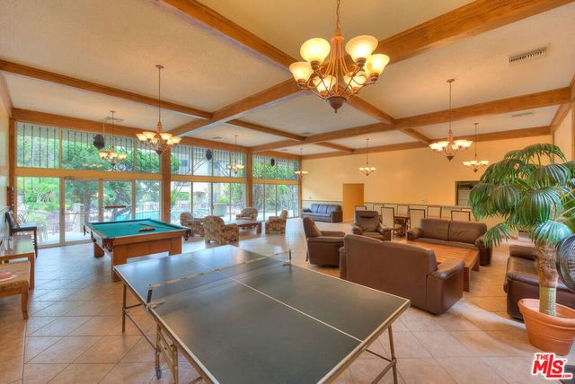 6708 Hillpark Drive 202, Los Angeles, CA 90068