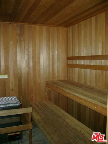 6708 Hillpark Drive 202, Los Angeles, CA 90068