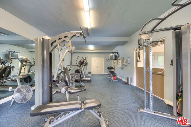 6708 Hillpark Drive 202, Los Angeles, CA 90068