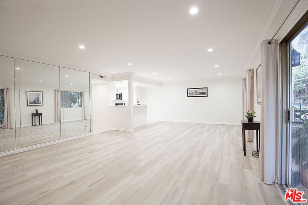 6708 Hillpark Drive 202, Los Angeles, CA 90068