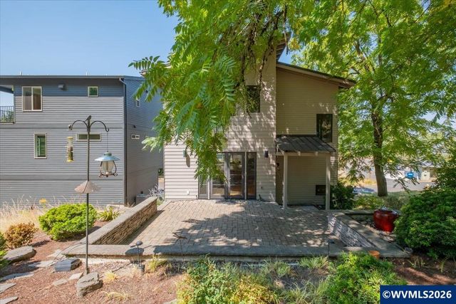 1892 Cousteau Lp SE, Salem, OR 97302