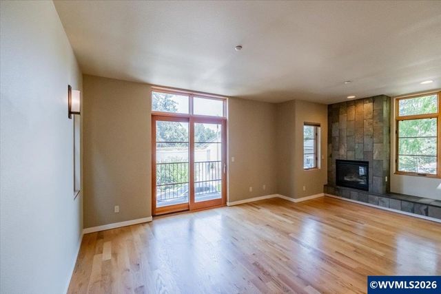 1892 Cousteau Lp SE, Salem, OR 97302