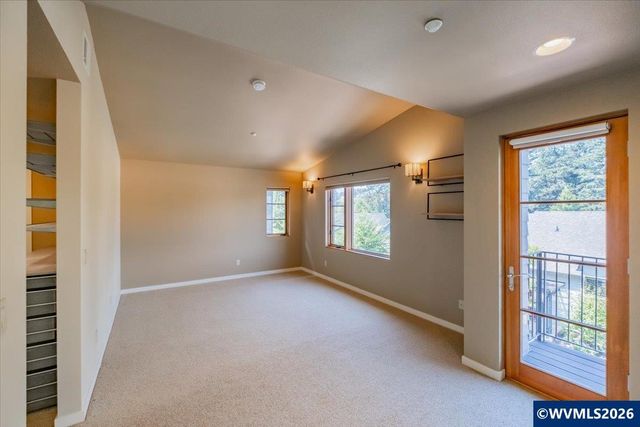 1892 Cousteau Lp SE, Salem, OR 97302