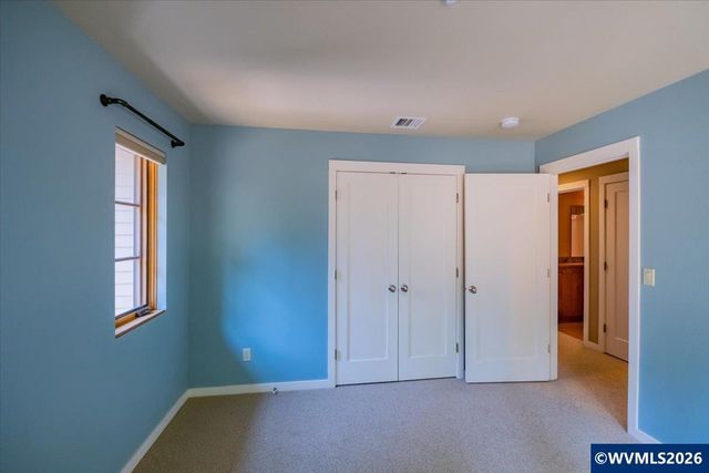 1892 Cousteau Lp SE, Salem, OR 97302