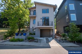 1892 Cousteau Lp SE, Salem, OR 97302