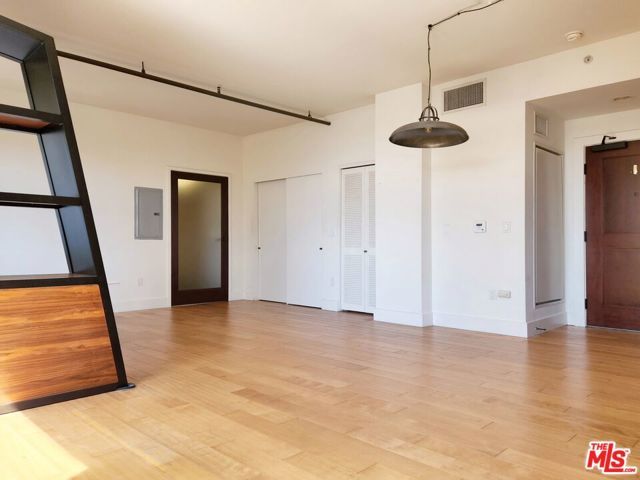 460 S Spring Street 908, Los Angeles, CA 90013