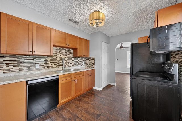 1908 E JEAN STREET, Tampa, FL 33610