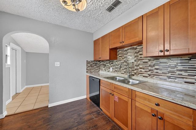 1908 E JEAN STREET, Tampa, FL 33610