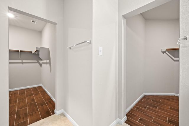 296 Cherry Laurel LN, Kyle, TX 78640