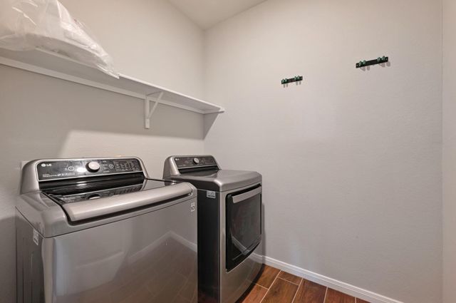 296 Cherry Laurel LN, Kyle, TX 78640