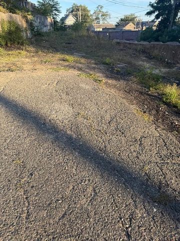 9-11 Hesper 1, Lynn, MA 01905