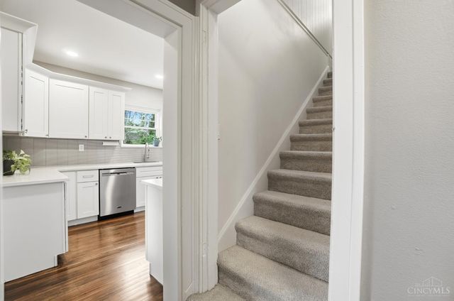3515 Ravenwood Avenue, Cincinnati, OH 45213