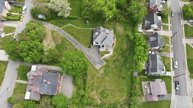 3515 Ravenwood Avenue, Cincinnati, OH 45213